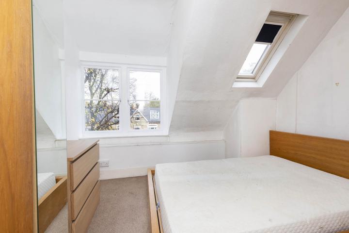 Stunning Sharers Apartment Acol Road, South Hampstead